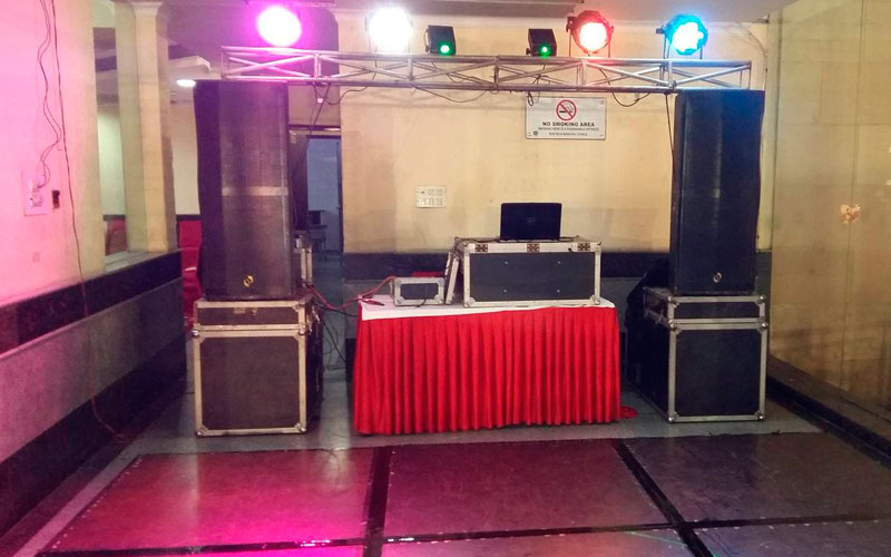 DJ